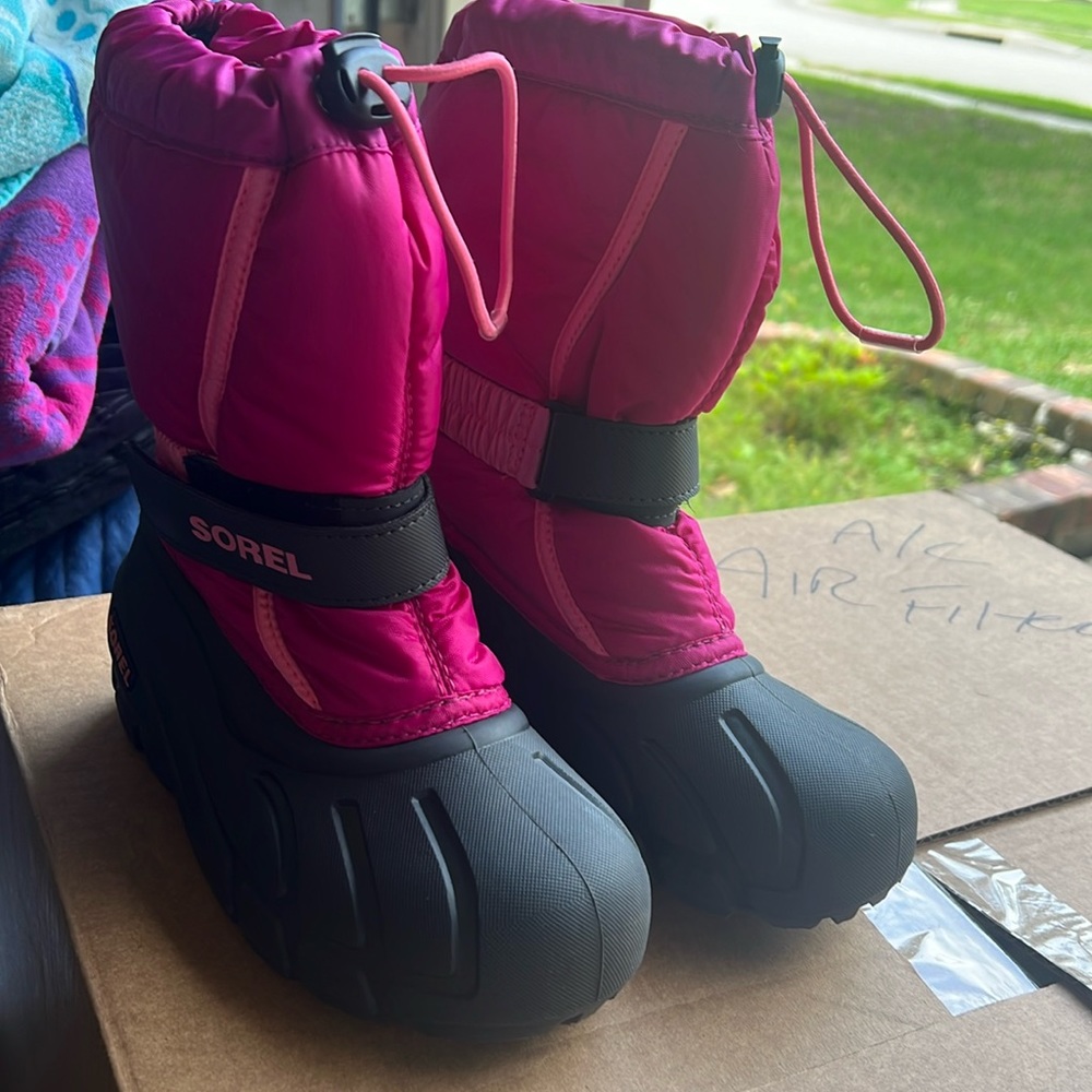 Sorel girls snow boots